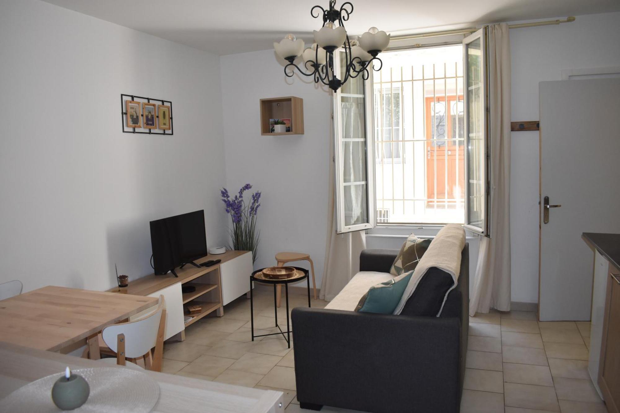 Appartement Nid Douillet Au Coeur De La Roquette, Arles